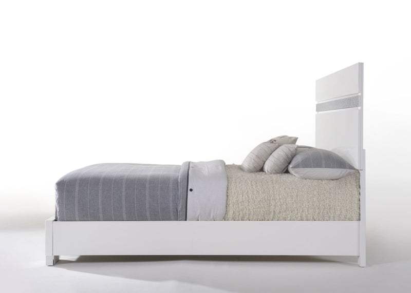 ACME Naima II Queen Bed in White High Gloss 26770Q