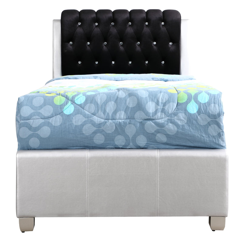 Marilla - Upholstered Bed