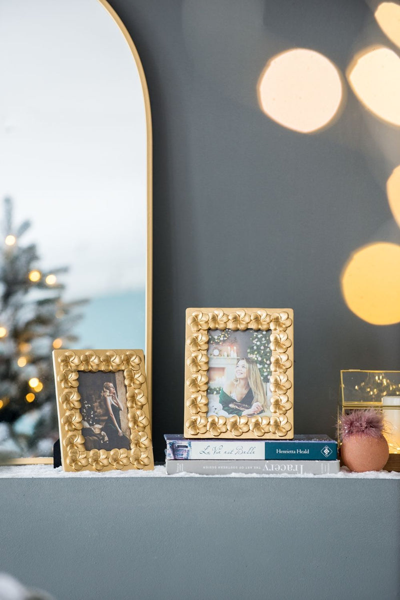 Vintage Photo Frame With Flower Design