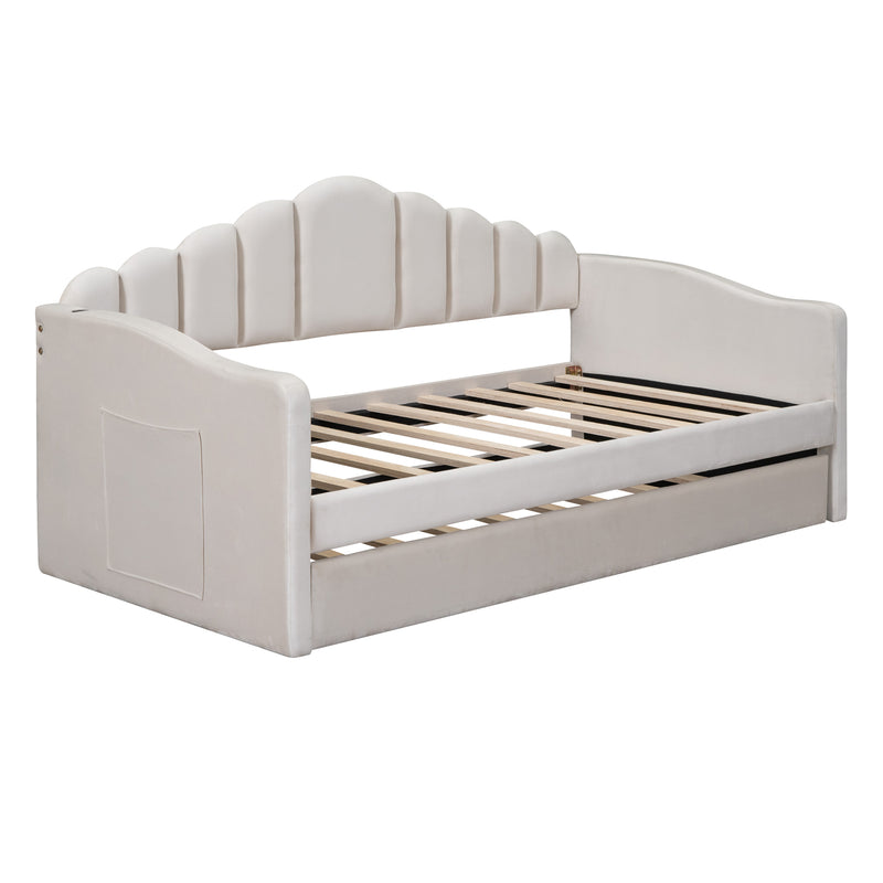 Twin size Upholstered Daybed with Trundle ,Velvet Sofabed with USB Charging Ports,No Box-spring Needed,Beige