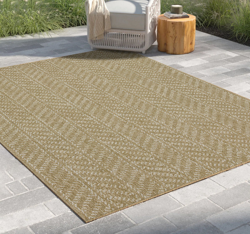 Earth - 7'10" X 10'3" Indoor / Outdoor Area Rug - White / Natural