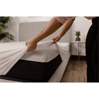 Twin Quiet Comfort Mattress Protectoer - White