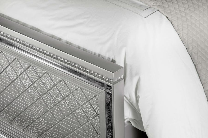 Eleanor - Panel Bed